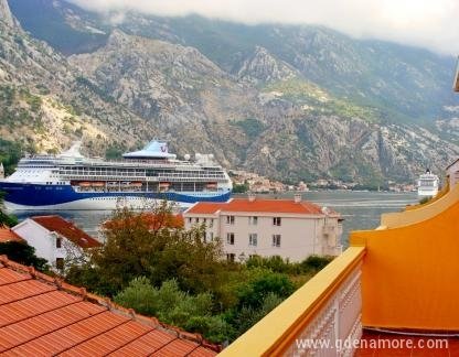Leilighet Jankovic - 90 meter fra sjøen, privat innkvartering i sted Prčanj, Montenegro - apt.2 terasa brod